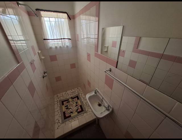 3 BEDROOM HOUSE FOR SALE IN QUEENSWOOD